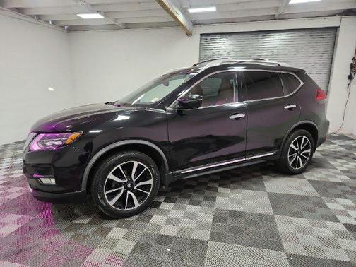 Magnetic Black 2017 Nissan Rogue SL