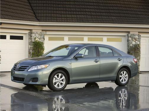 Black 2010 Toyota Camry XLE