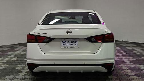 Glacier White 2025 Nissan Altima 2.5 SV