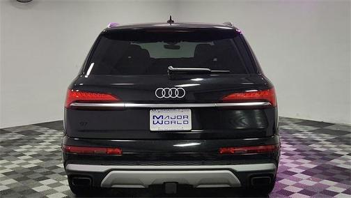 2025 Audi Q7 45 Premium Plus