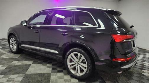 2025 Audi Q7 45 Premium Plus
