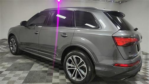 2025 Audi Q7 45 Premium Plus