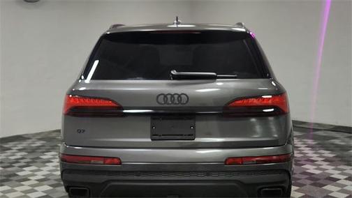 2025 Audi Q7 45 Premium Plus