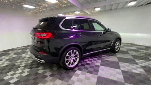 Photo 3 of 25 of 2021 BMW X5 sDrive40i