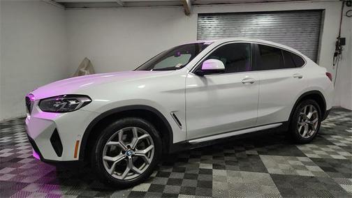 2025 BMW X4 xDrive30i