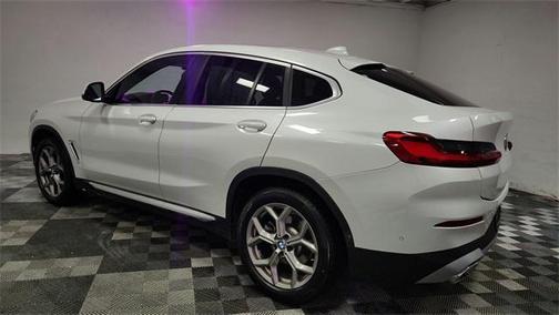 2025 BMW X4 xDrive30i