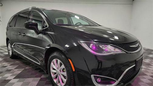 2018 Chrysler Pacifica Touring-L