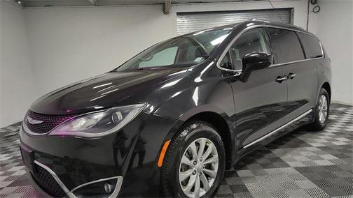 2018 Chrysler Pacifica Touring-L