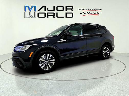 Deep Black 2024 Volkswagen Tiguan 2.0T S