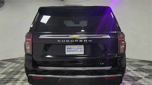 2022 Chevrolet Suburban LT