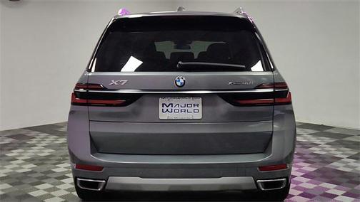 2025 BMW X7 xDrive40i