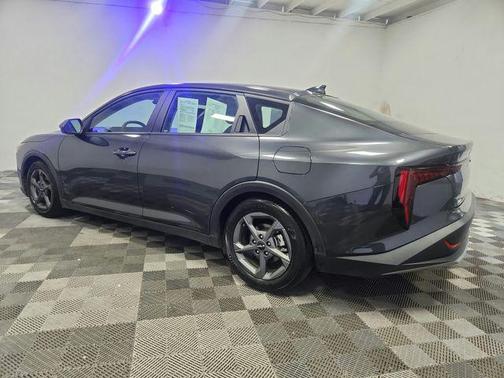 Interstellar Gray 2025 Kia K4 LXS
