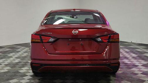 Scarlet Ember 2025 Nissan Altima 2.5 SV