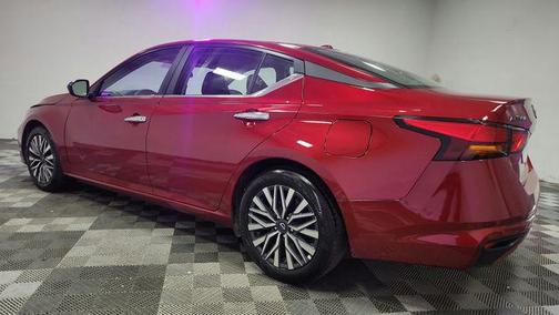 Scarlet Ember 2025 Nissan Altima 2.5 SV