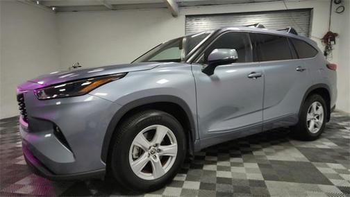 2022 Toyota Highlander LE