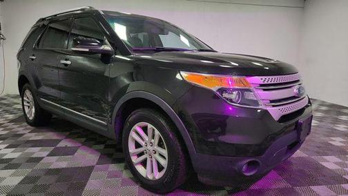 TUXEDO BLACK METALLIC 2015 Ford Explorer XLT