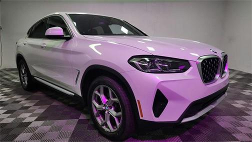 2025 BMW X4 xDrive30i