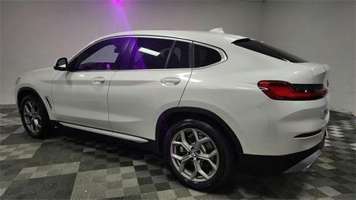 2025 BMW X4 xDrive30i