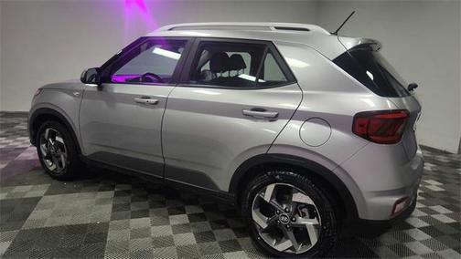 2024 Hyundai VENUE SEL