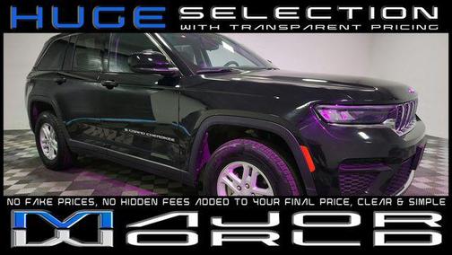 Diamond Black Crystal Pearlcoat 2024 Jeep Grand Cherokee Laredo