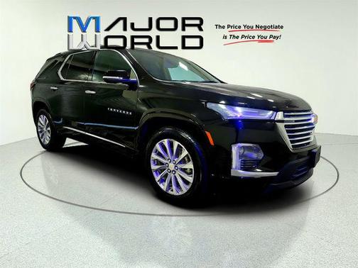Mosaic Black Metallic 2023 Chevrolet Traverse Premier