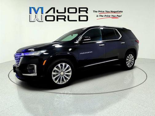 Mosaic Black Metallic 2023 Chevrolet Traverse Premier