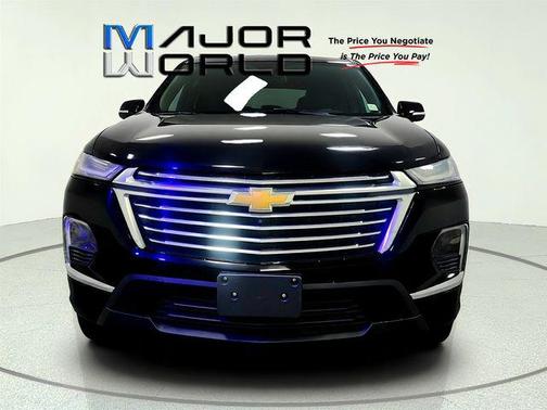 Mosaic Black Metallic 2023 Chevrolet Traverse Premier