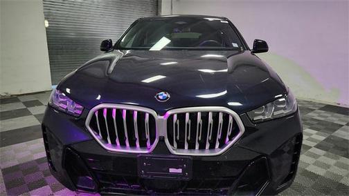 2025 BMW X6 xDrive40i