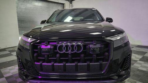 2025 Audi Q7 45 Premium Plus