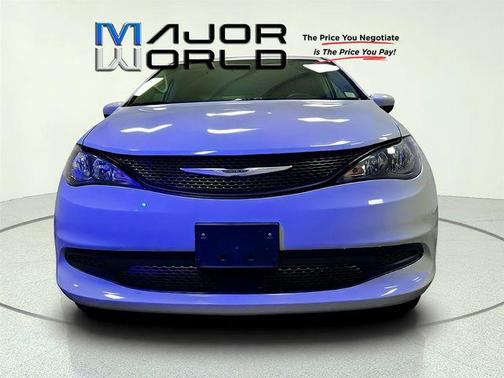 Bright White Clearcoat 2023 Chrysler Voyager LX