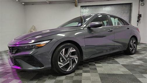 2025 Hyundai ELANTRA SEL