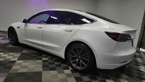 Pearl White Multi-Coat 2019 Tesla Model 3 Long Range