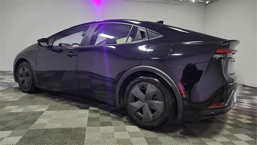 2025 Toyota Prius LE