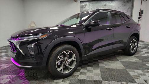 Mosaic Black Metallic 2026 Chevrolet Trax LT