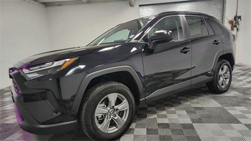 2024 Toyota RAV4 Hybrid SE