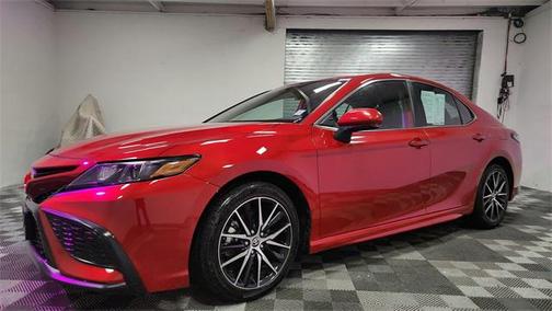 2024 Toyota Camry SE
