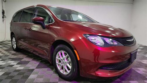 2023 Chrysler Voyager LX