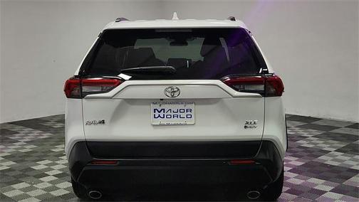 2025 Toyota RAV4 Hybrid XLE