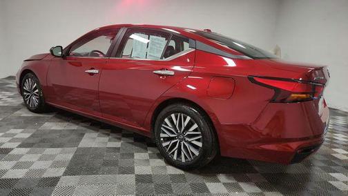 Scarlet Ember 2025 Nissan Altima 2.5 SV