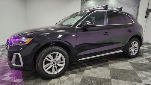 Mythos Black Metallic 2023 Audi Q5 45 S line Premium
