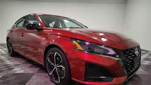 2023 Nissan Altima SR FWD