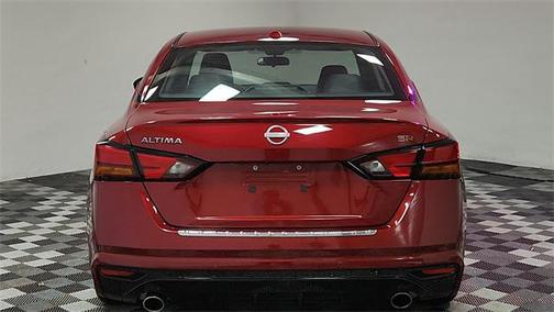 2023 Nissan Altima SR FWD
