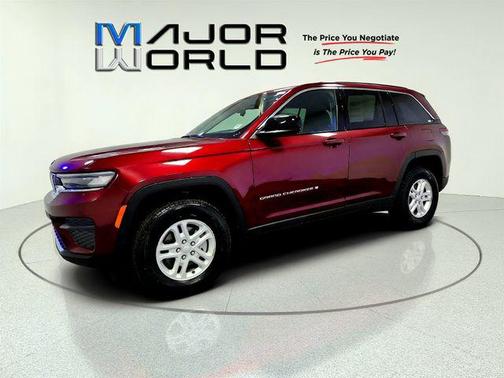 Velvet Red Pearlcoat 2024 Jeep Grand Cherokee Laredo