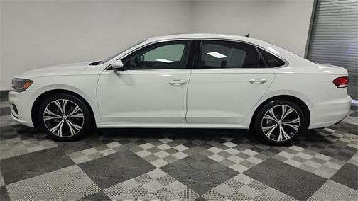 2022 Volkswagen Passat 2.0T SE