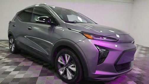 Gray Ghost Metallic 2022 Chevrolet Bolt EUV FWD LT