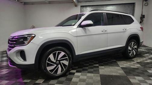 2025 Volkswagen Atlas 2.0T SE w/Technology 4MOTION