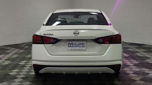 Glacier White 2025 Nissan Altima 2.5 SV
