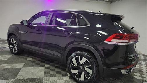 2024 Volkswagen Atlas Cross Sport 2.0T SE w/Technology