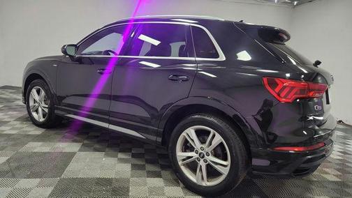 Black Metallic 2022 Audi Q3 45 S line Premium