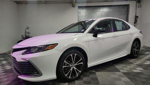 2023 Toyota Camry SE